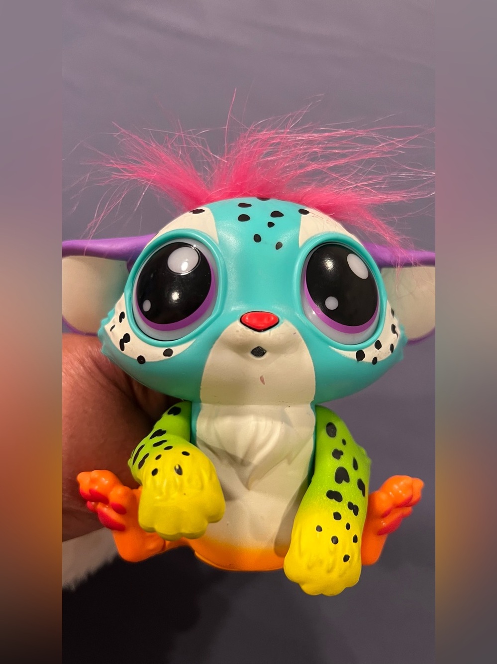 Colorful Aqua & Pink Reptile Plush Figure
Multi-Color Pet Toy
Talking W Light